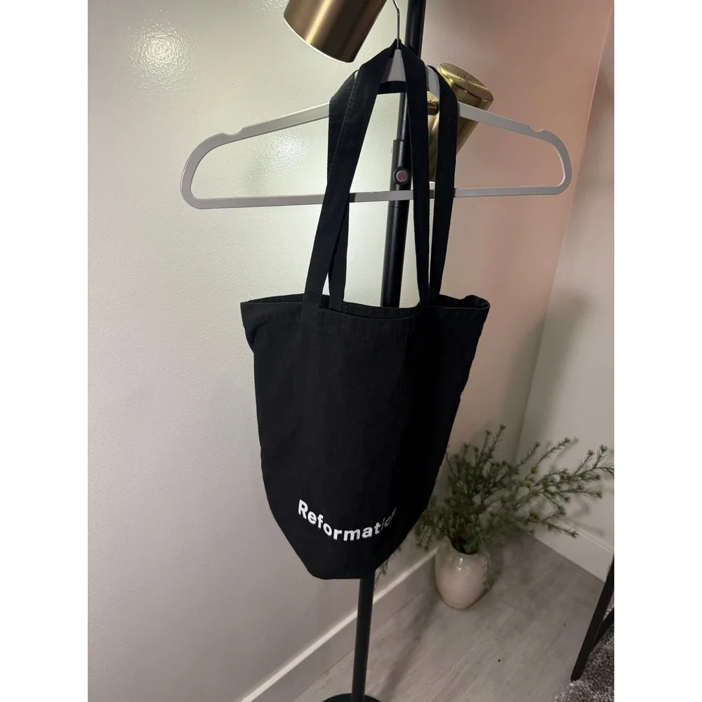 Reformation promo tote black canvas basic shopping bag cotton chic minimalist md